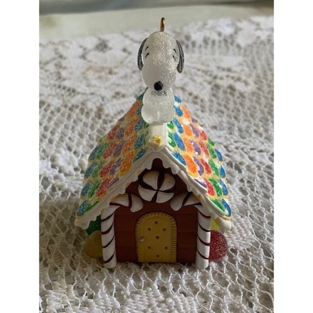 Hallmark 2008 Snoopy Peanuts Gingerbread House Ornament - Home Sweet Home